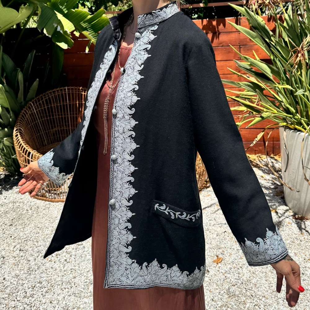 Lightweight wool jacket with beautiful embroidered border